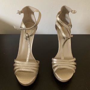 ABS Allen Schwartz Gold Zxen Sandal